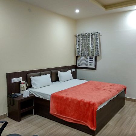 Oyo 60976 Hotel Shree Ji Morena Extérieur photo