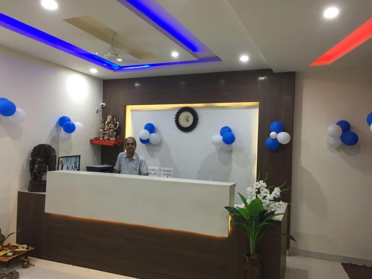 Oyo 60976 Hotel Shree Ji Morena Extérieur photo