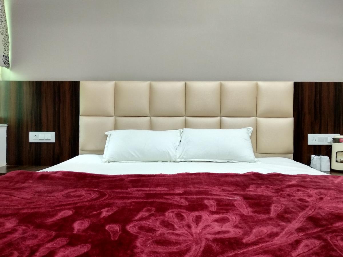 Oyo 60976 Hotel Shree Ji Morena Extérieur photo